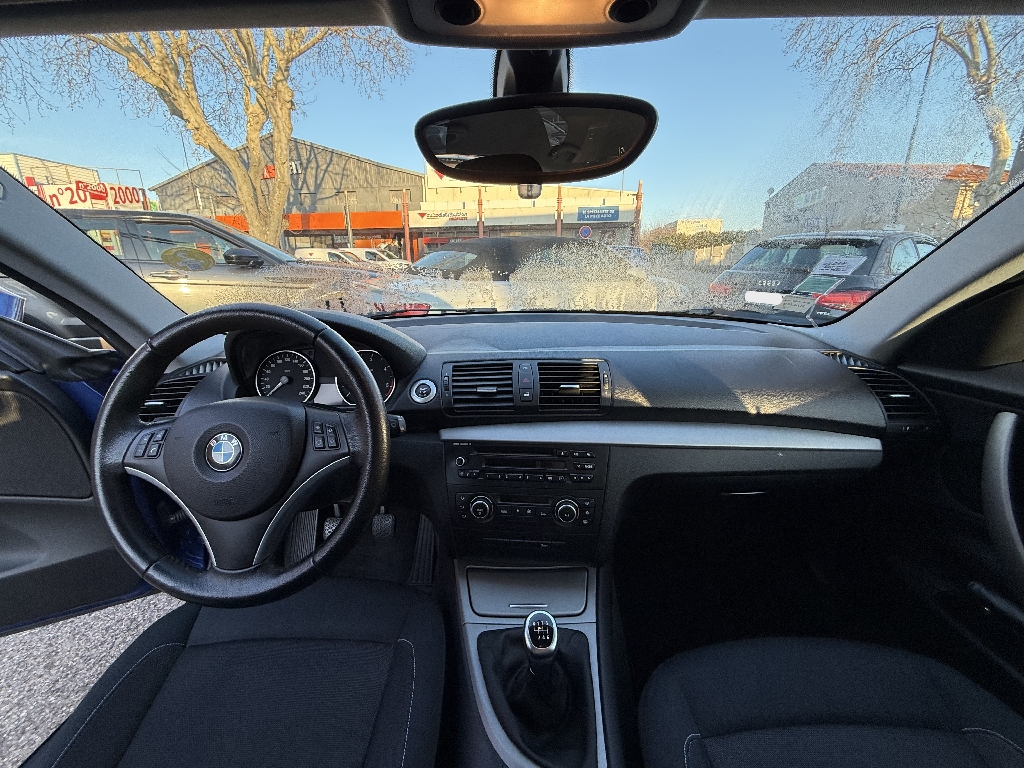 BMW SERIE 1 - vue 1