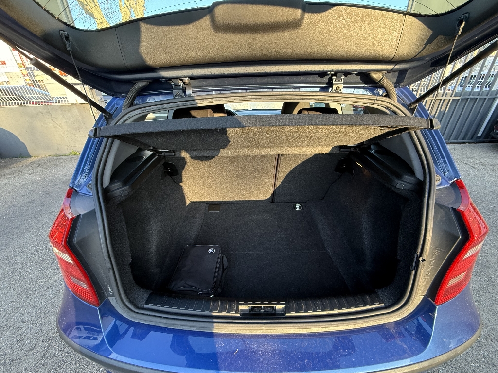 BMW SERIE 1 - vue 1
