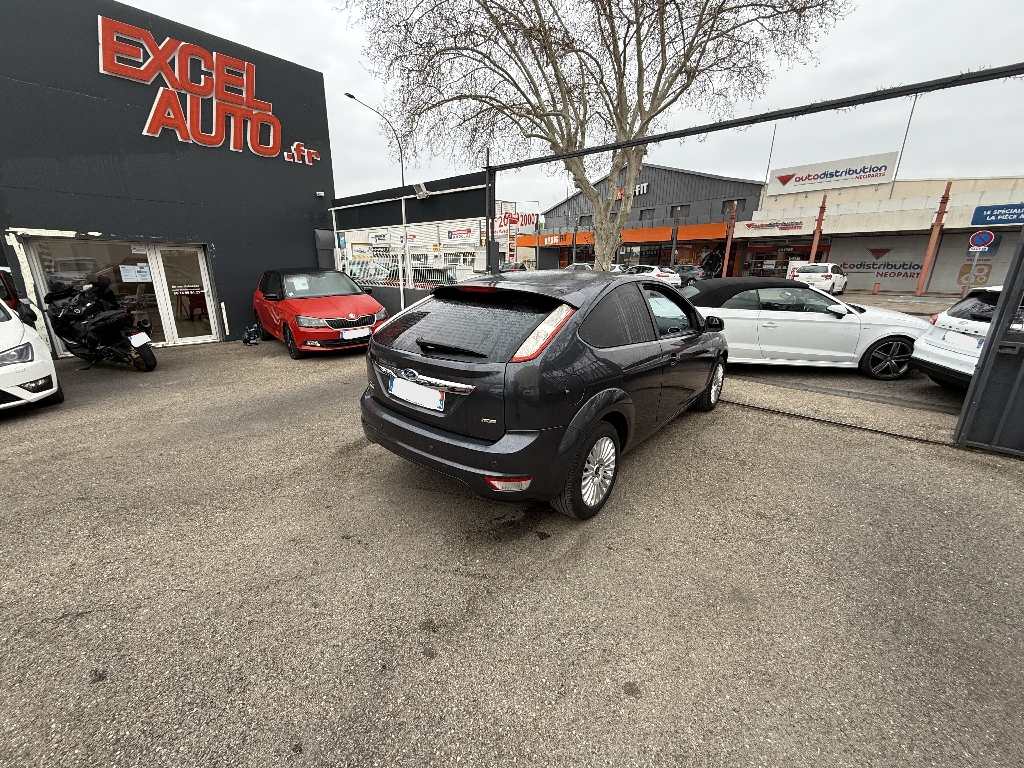 FORD FOCUS - vue 1