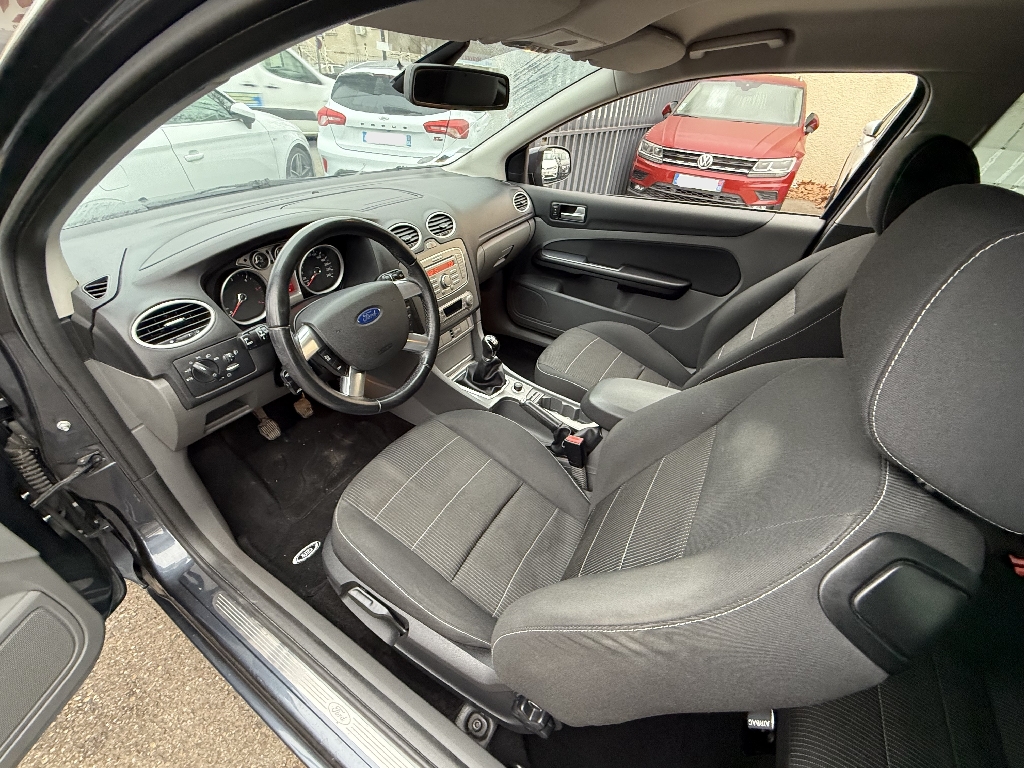 FORD FOCUS - vue 1