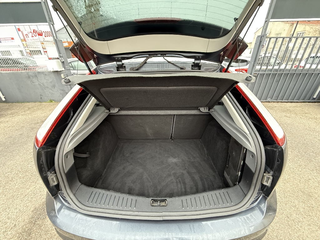 FORD FOCUS - vue 1