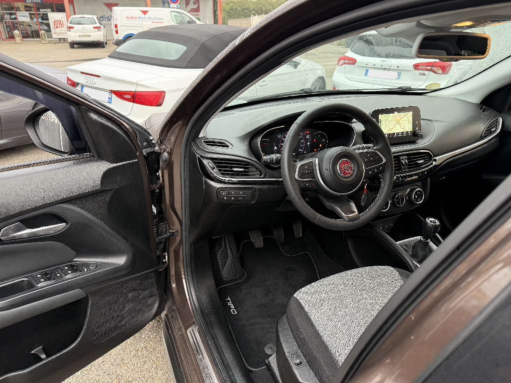 FIAT TIPO CROSS - vue 1