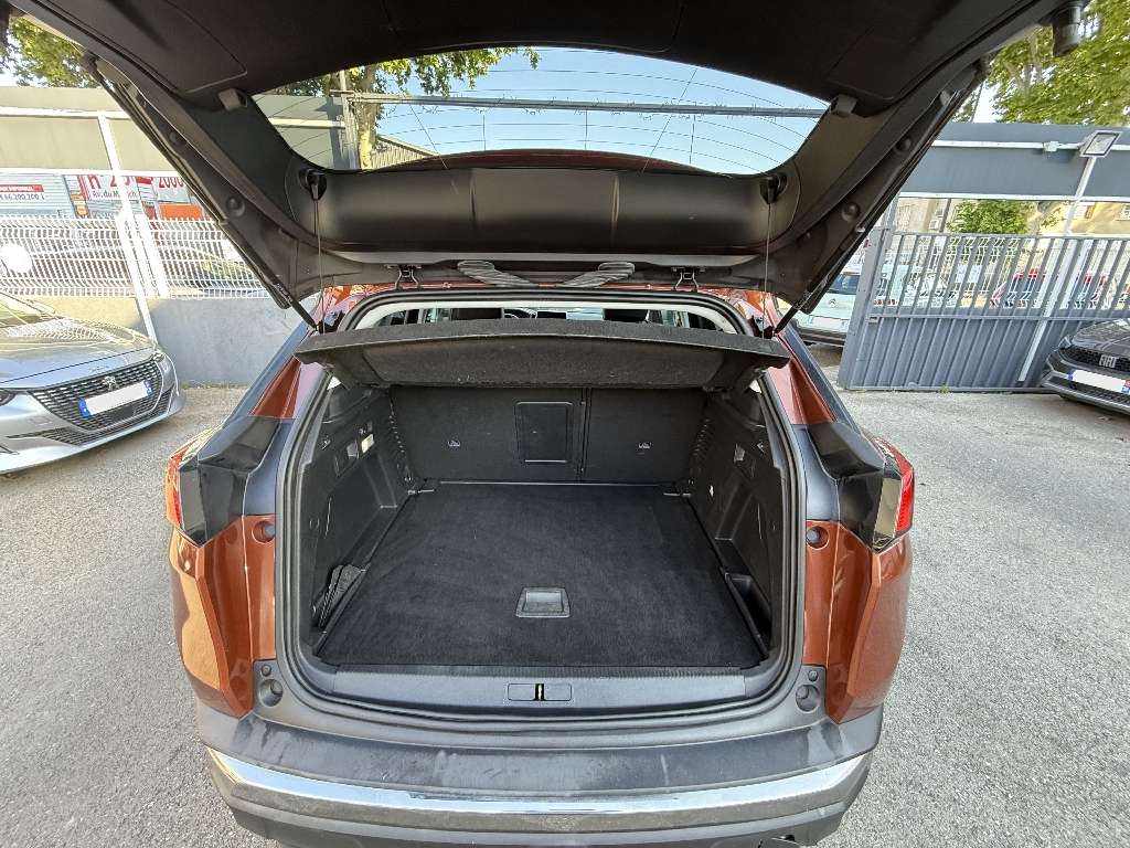 PEUGEOT 3008 - vue 1