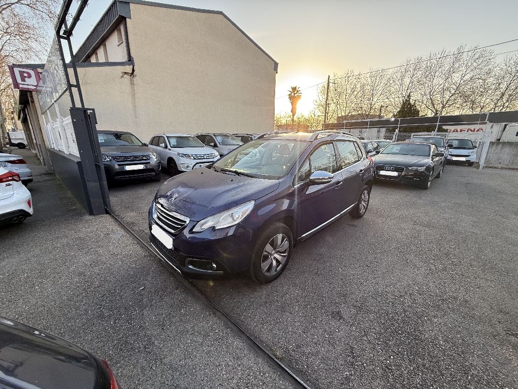 PEUGEOT 2008 - vue 1