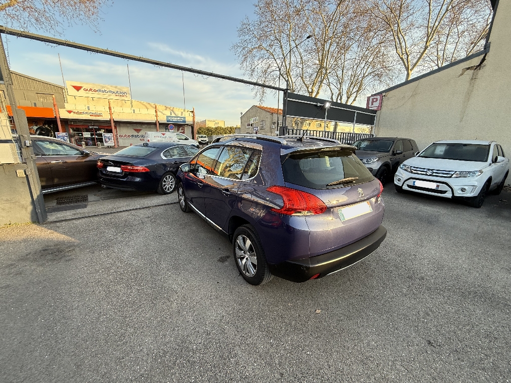 PEUGEOT 2008 - vue 1