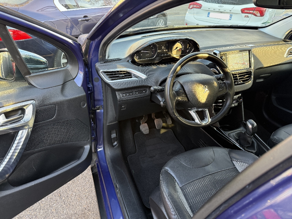 PEUGEOT 2008 - vue 1