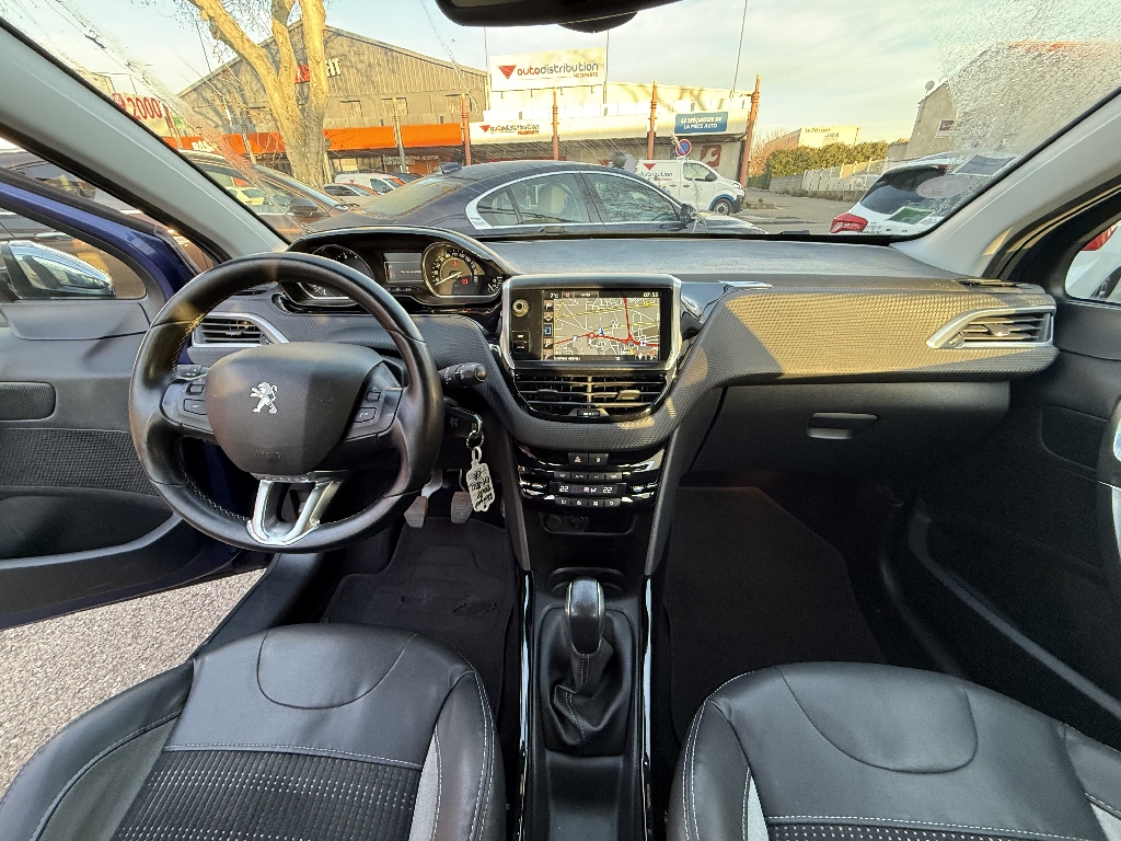 PEUGEOT 2008 - vue 1