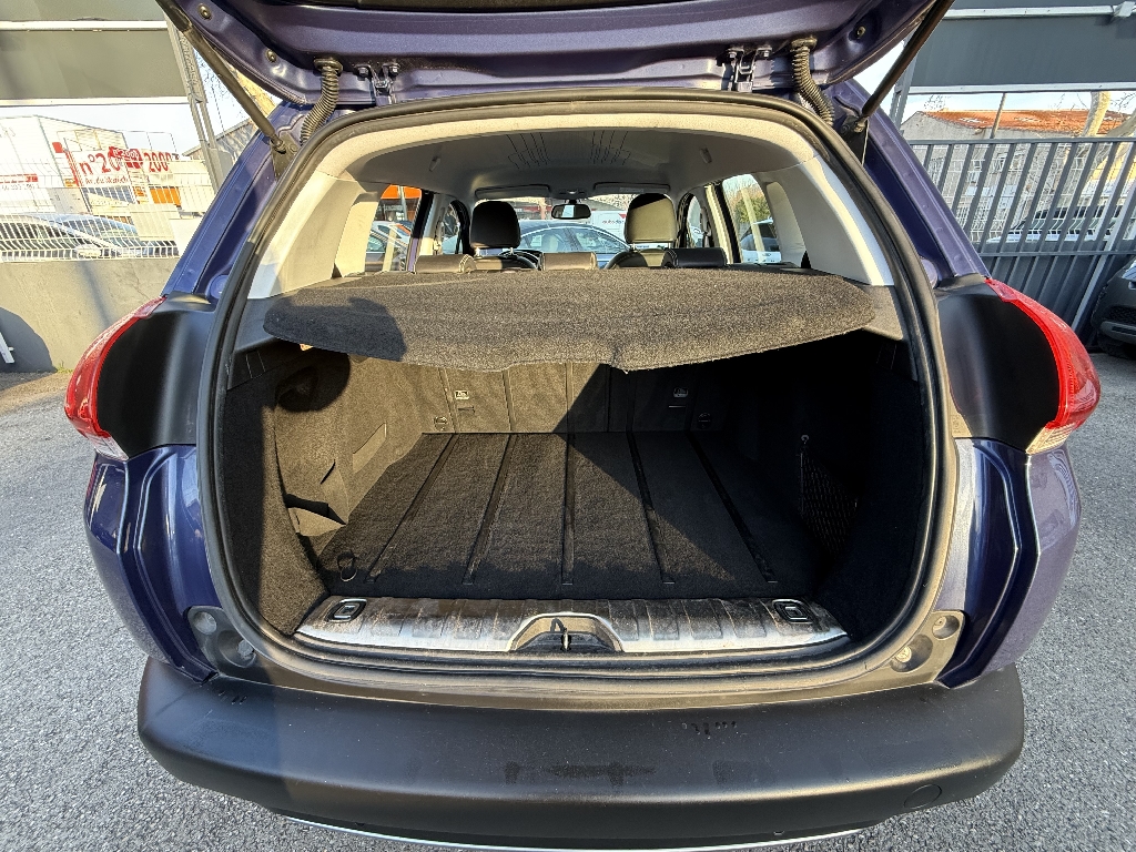 PEUGEOT 2008 - vue 1