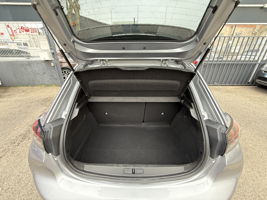 PEUGEOT 208 - vue 1