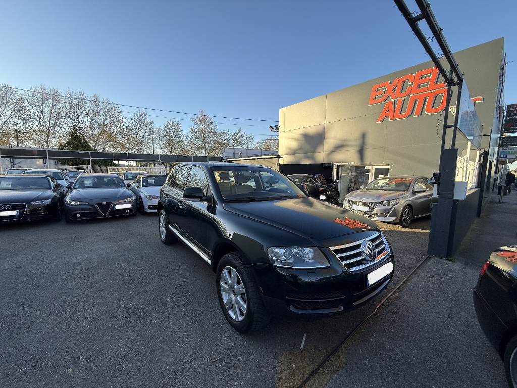 VOLKSWAGEN TOUAREG