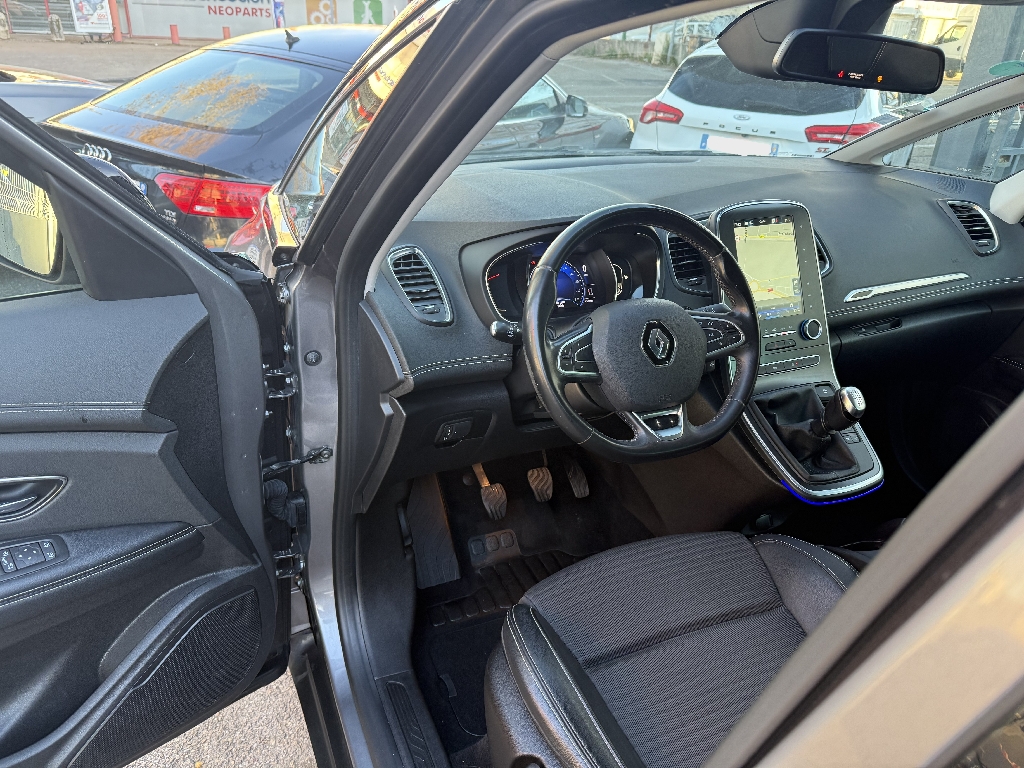 RENAULT SCENIC IV - vue 1