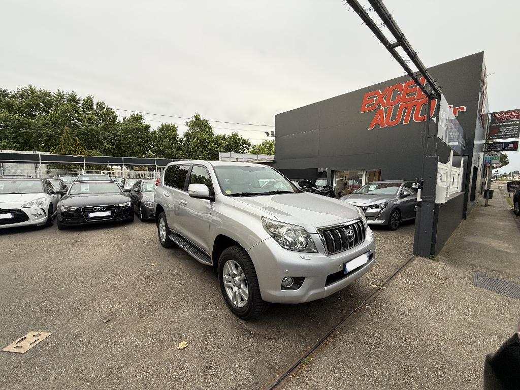 TOYOTA LAND CRUISER