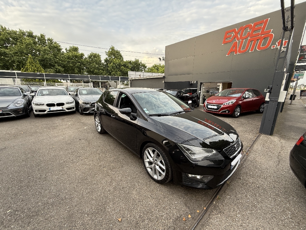SEAT LEON