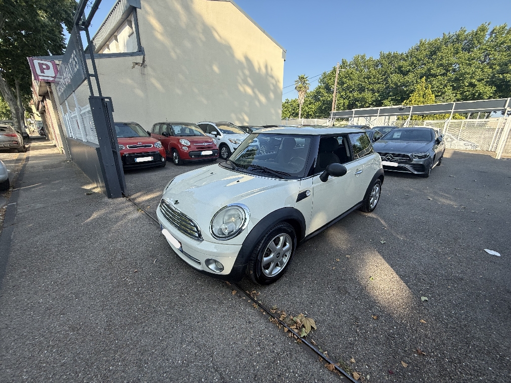 MINI HATCH - vue 1