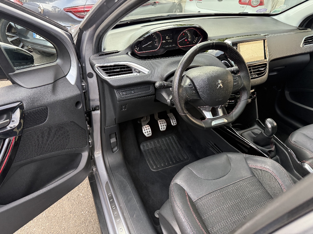PEUGEOT 2008 - vue 1