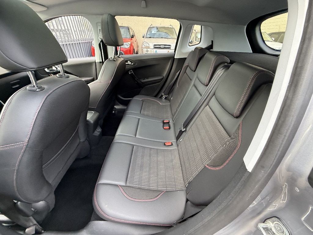 PEUGEOT 2008 - vue 1