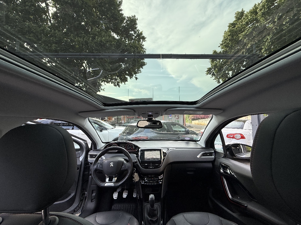 PEUGEOT 2008 - vue 1