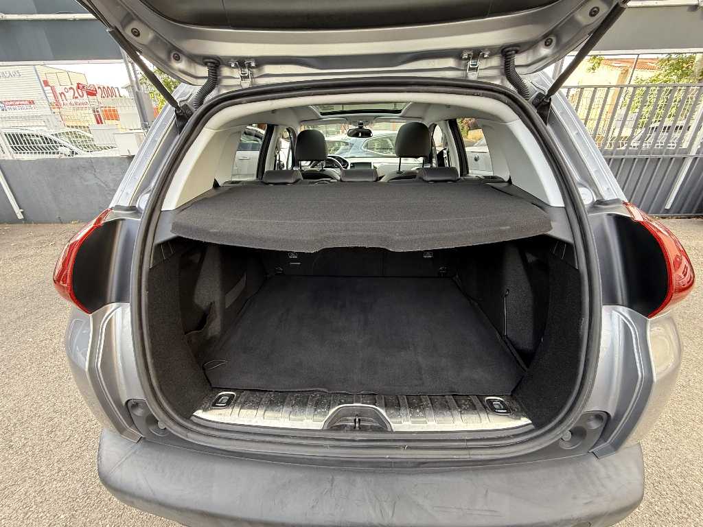 PEUGEOT 2008 - vue 1