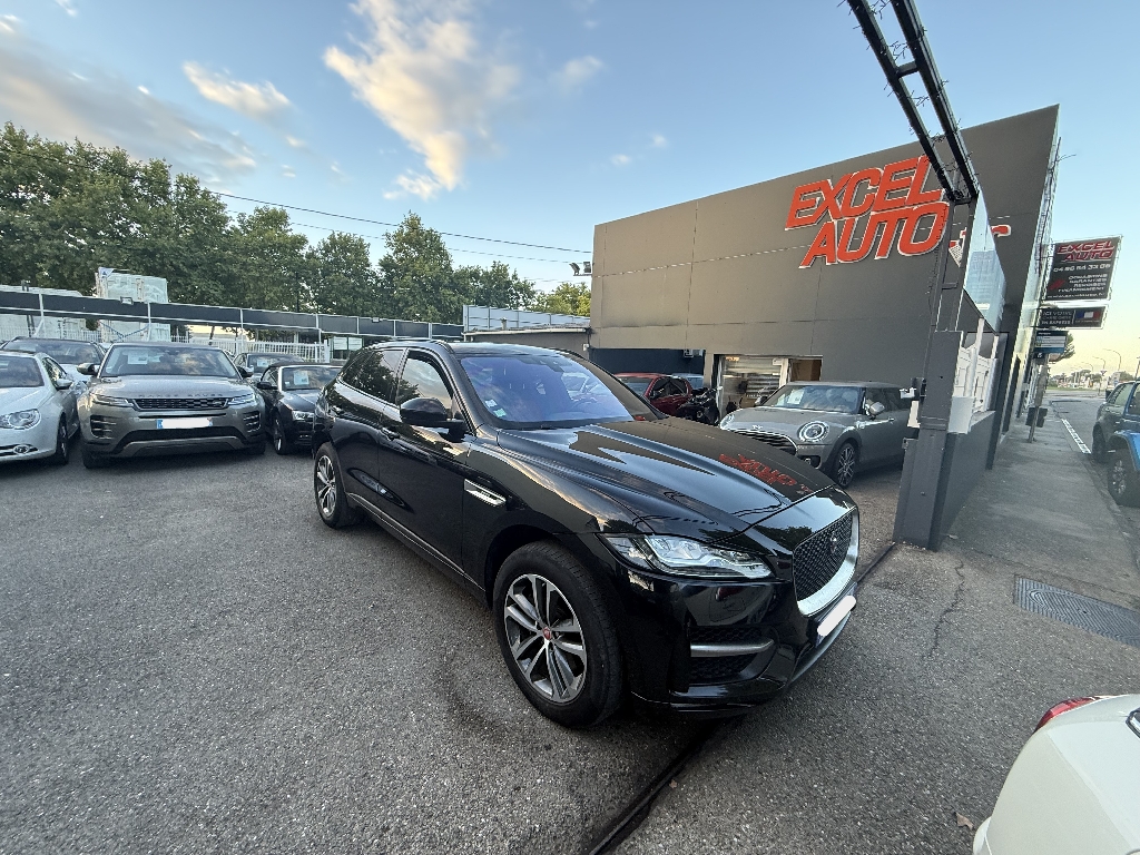 JAGUAR F-PACE