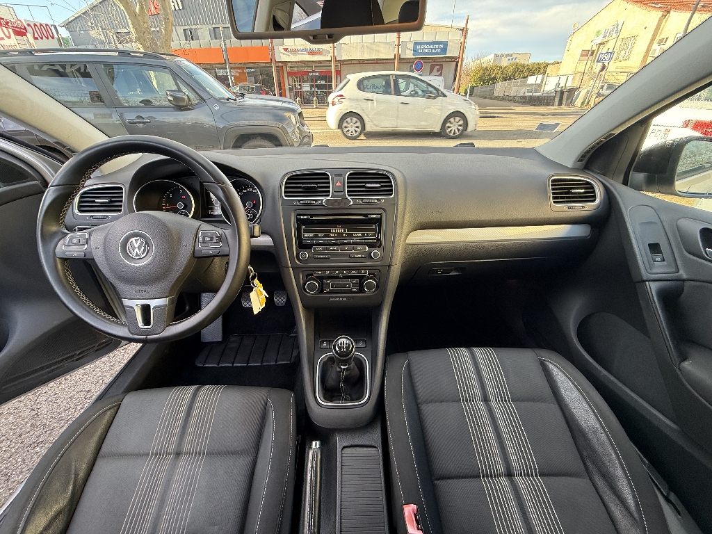 VOLKSWAGEN GOLF - vue 1