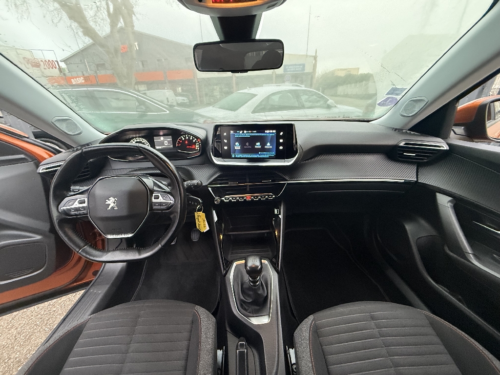 PEUGEOT 2008 - vue 1