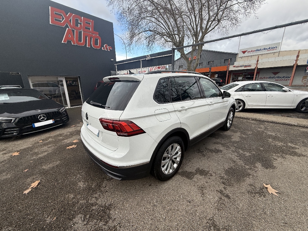 VOLKSWAGEN TIGUAN - vue 1