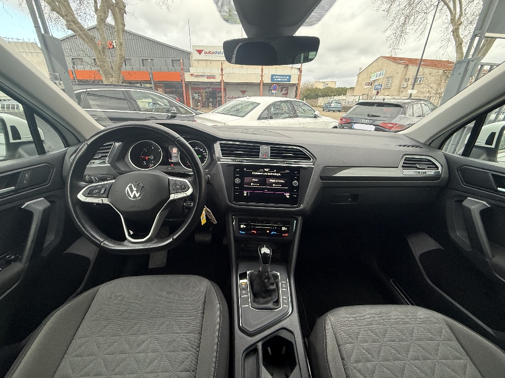 VOLKSWAGEN TIGUAN - vue 1