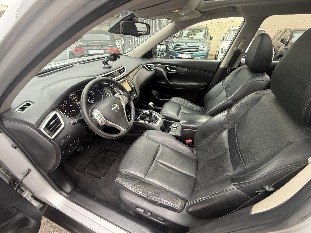 NISSAN X-TRAIL - vue 1