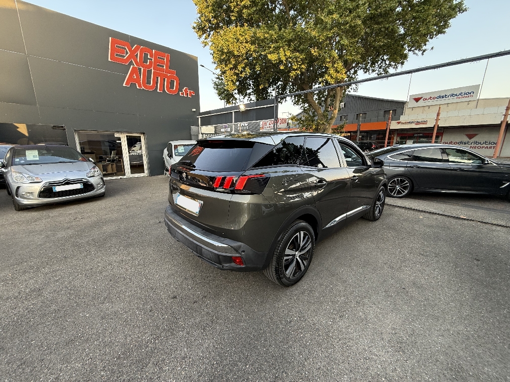 PEUGEOT 3008 - vue 1