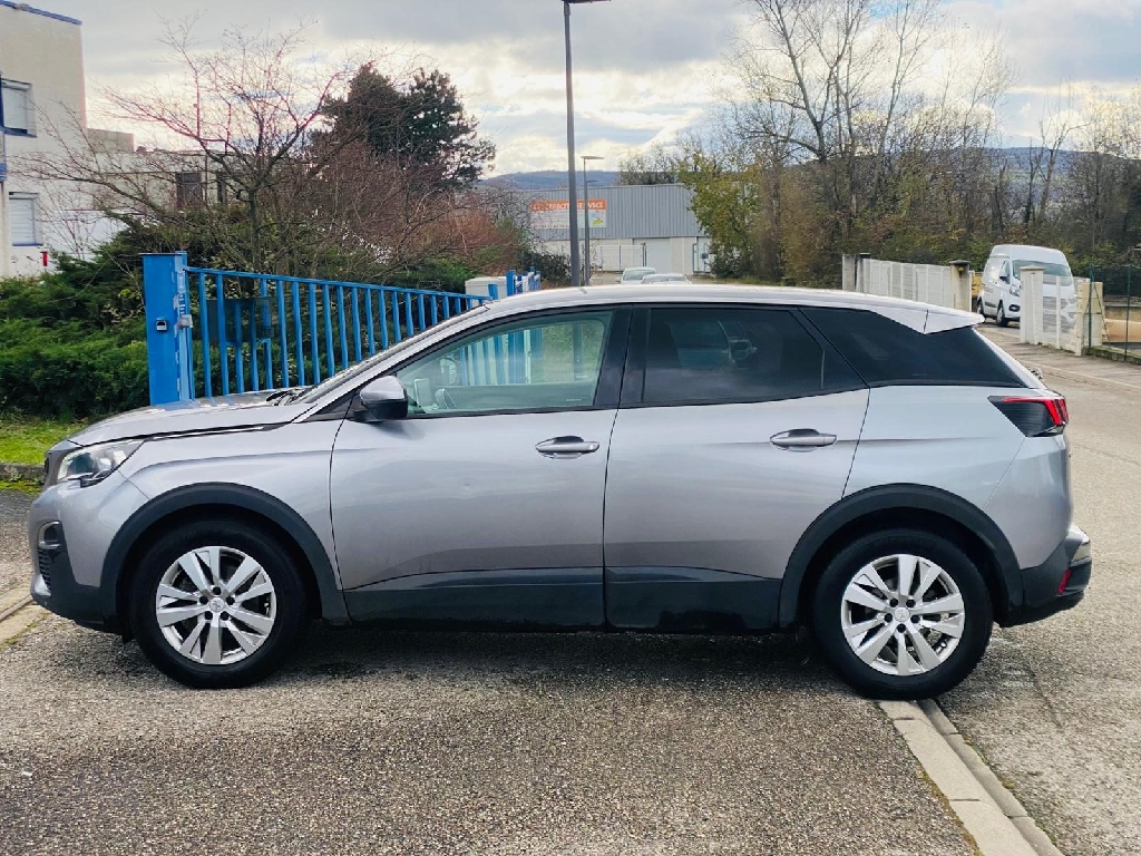 PEUGEOT 3008 - vue 1