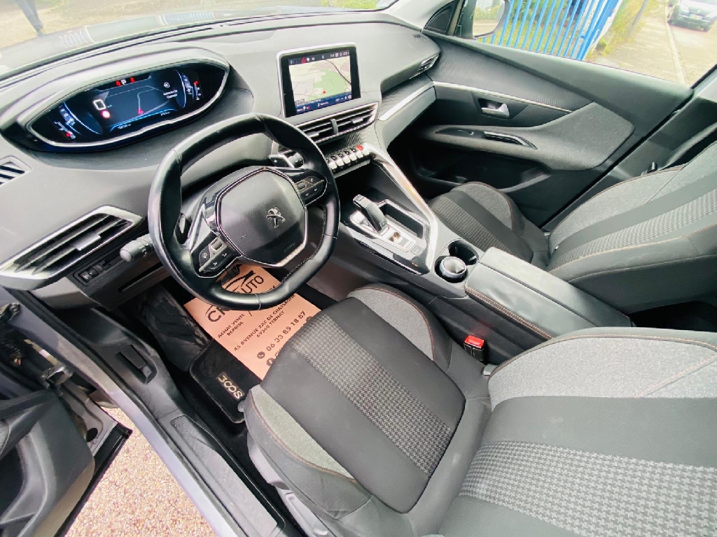 PEUGEOT 3008 - vue 1
