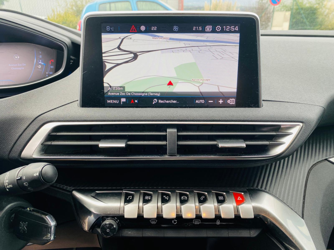 PEUGEOT 3008 - vue 1