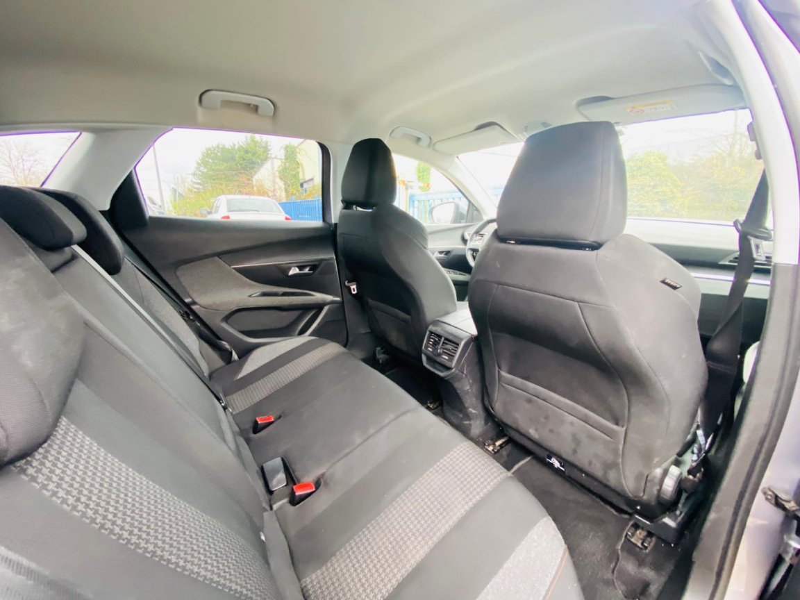 PEUGEOT 3008 - vue 1