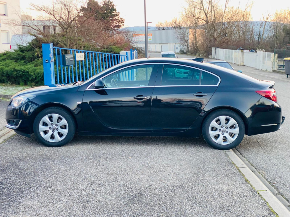 OPEL INSIGNIA - vue 1