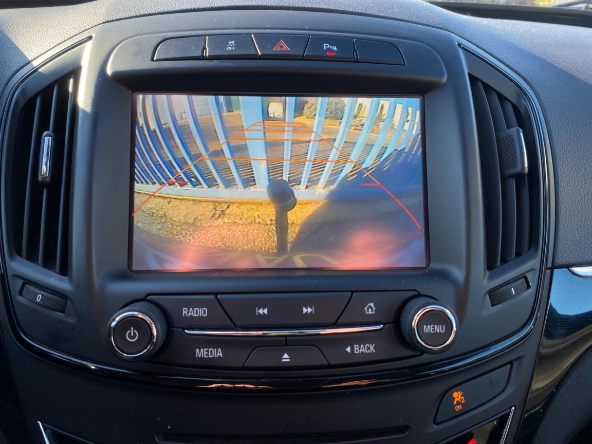 OPEL INSIGNIA - vue 1