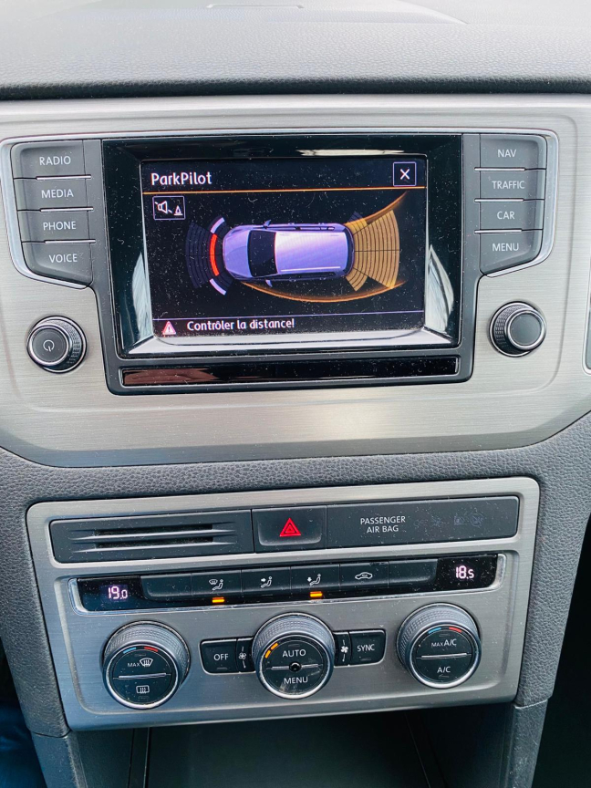 VOLKSWAGEN GOLF - vue 1