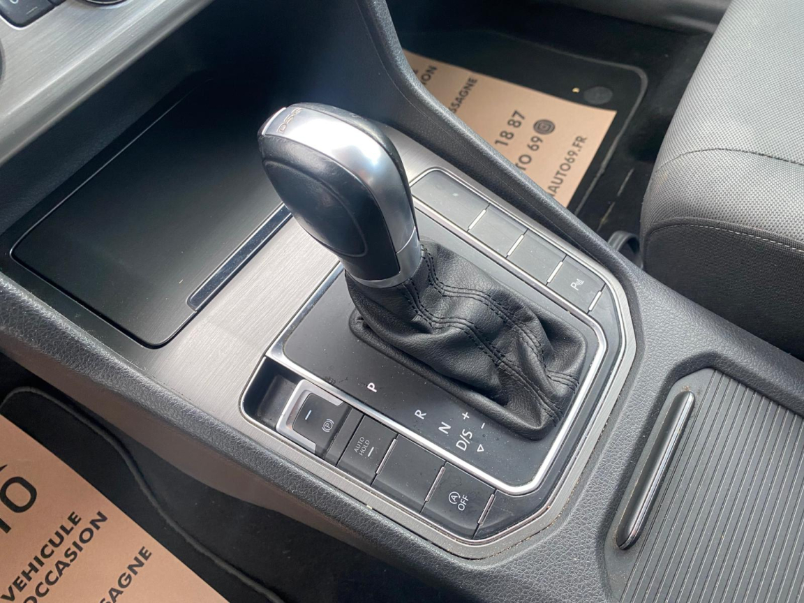 VOLKSWAGEN GOLF - vue 1