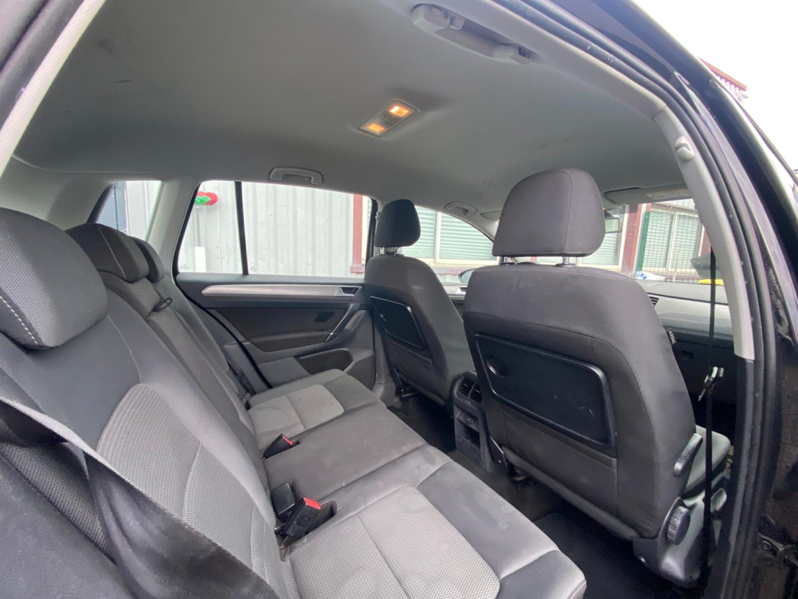 VOLKSWAGEN GOLF - vue 1