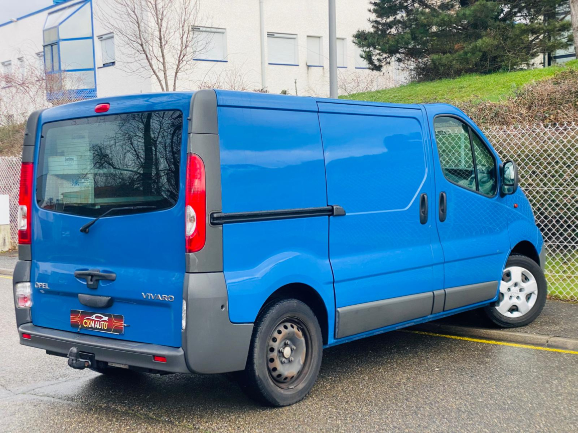 OPEL VIVARO  - vue 1