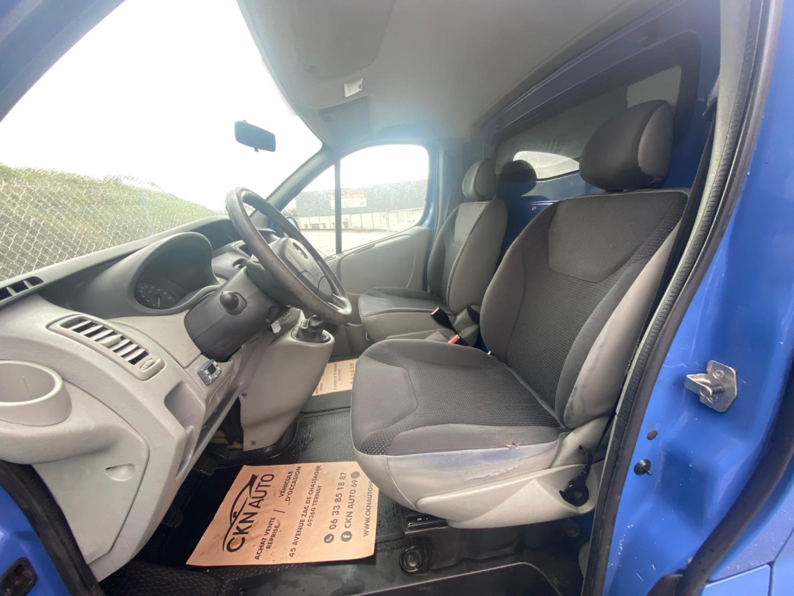 OPEL VIVARO  - vue 1