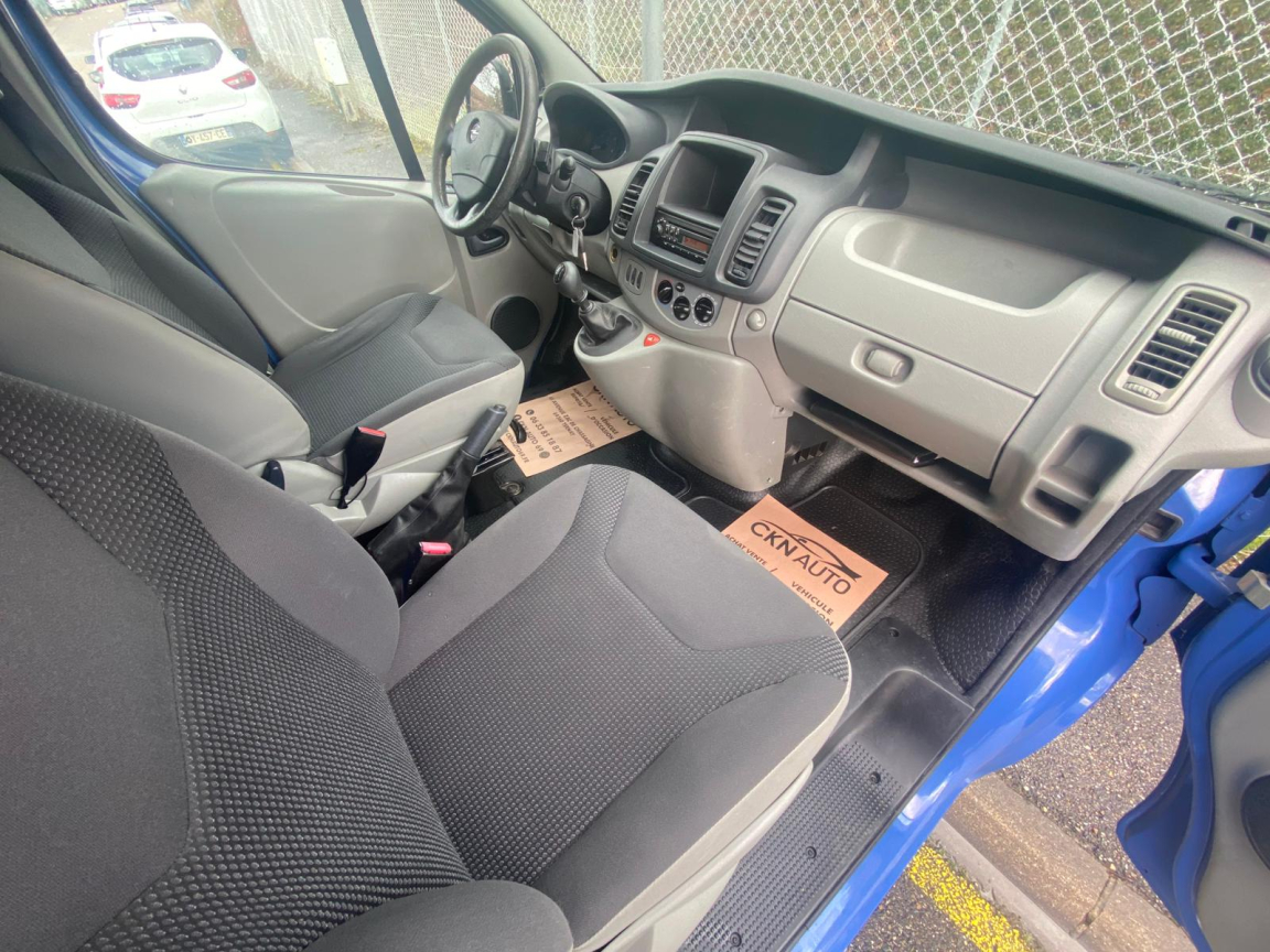 OPEL VIVARO  - vue 1