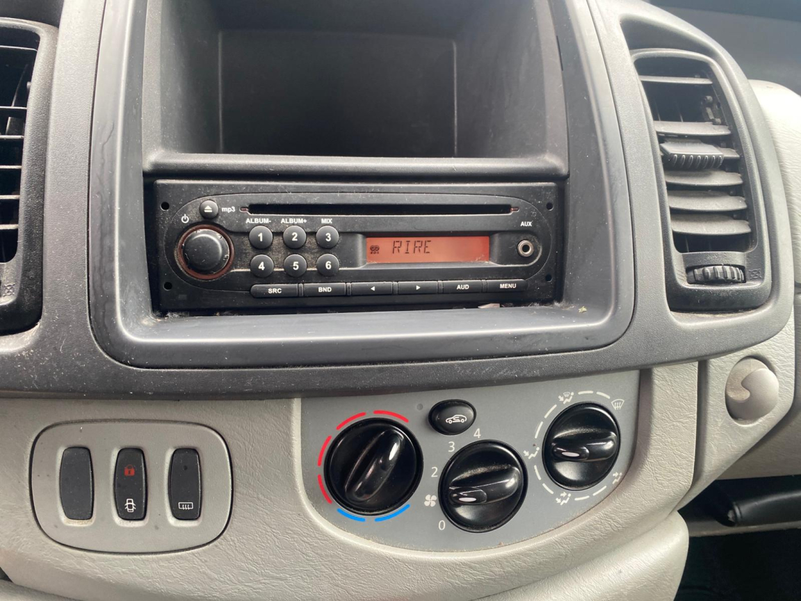 OPEL VIVARO  - vue 1