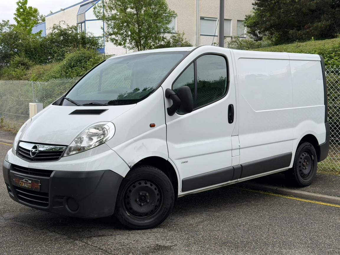 OPEL VIVARO - vue 1