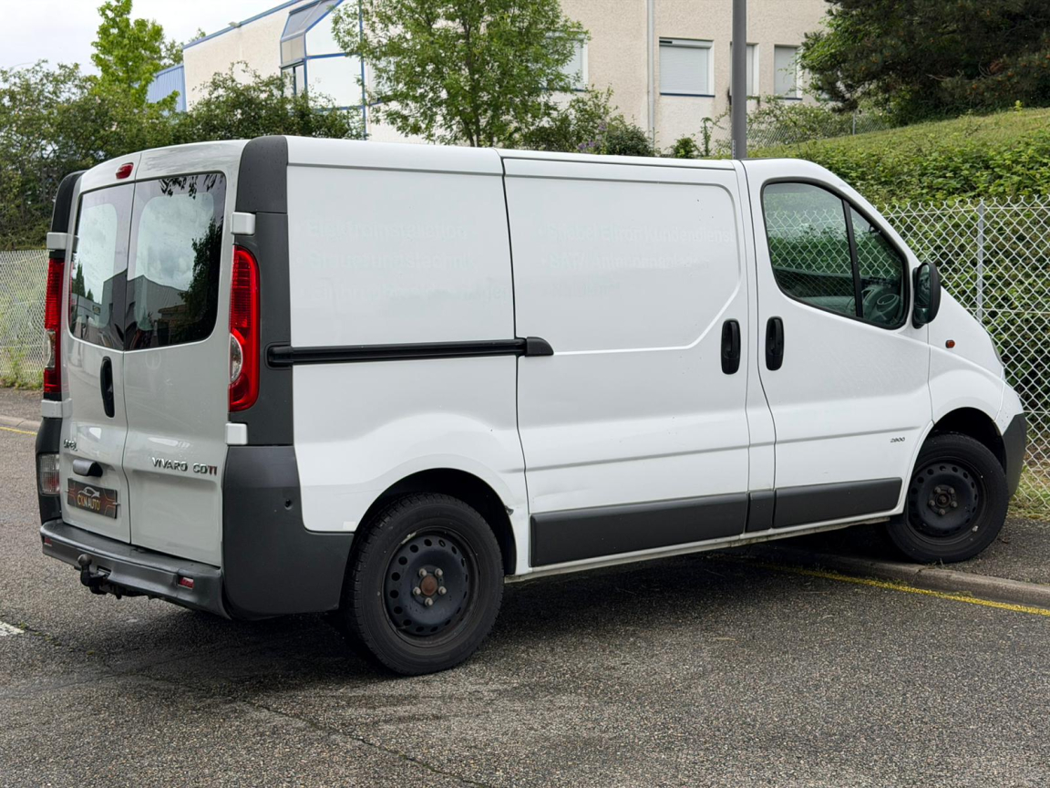 OPEL VIVARO - vue 1