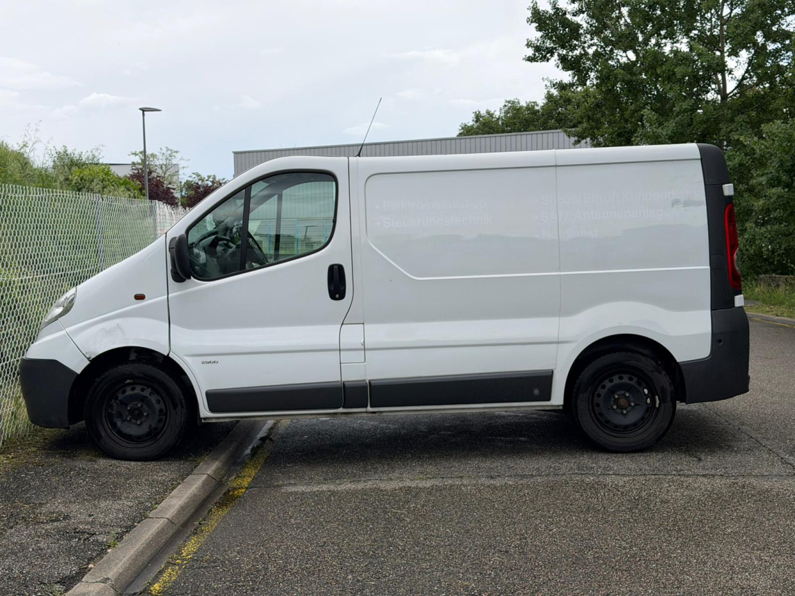 OPEL VIVARO - vue 1