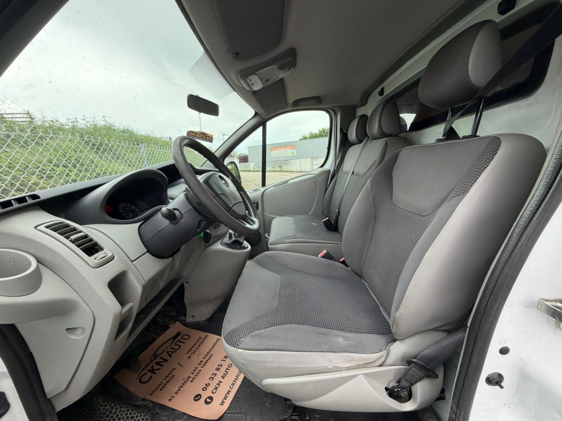 OPEL VIVARO - vue 1
