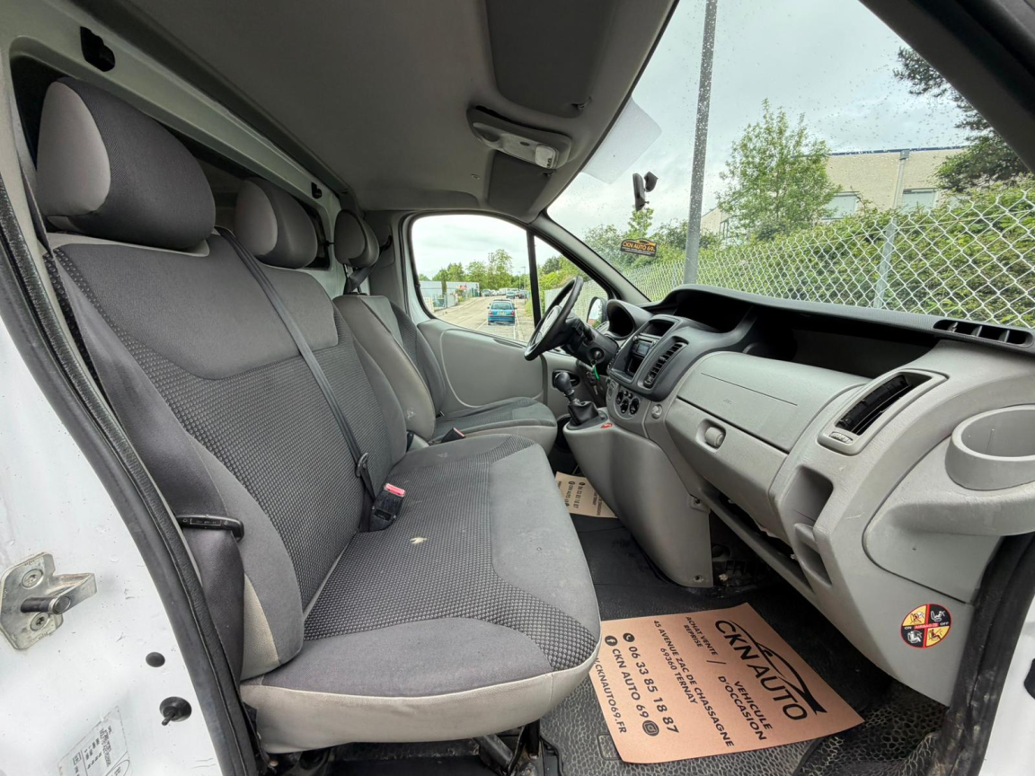 OPEL VIVARO - vue 1