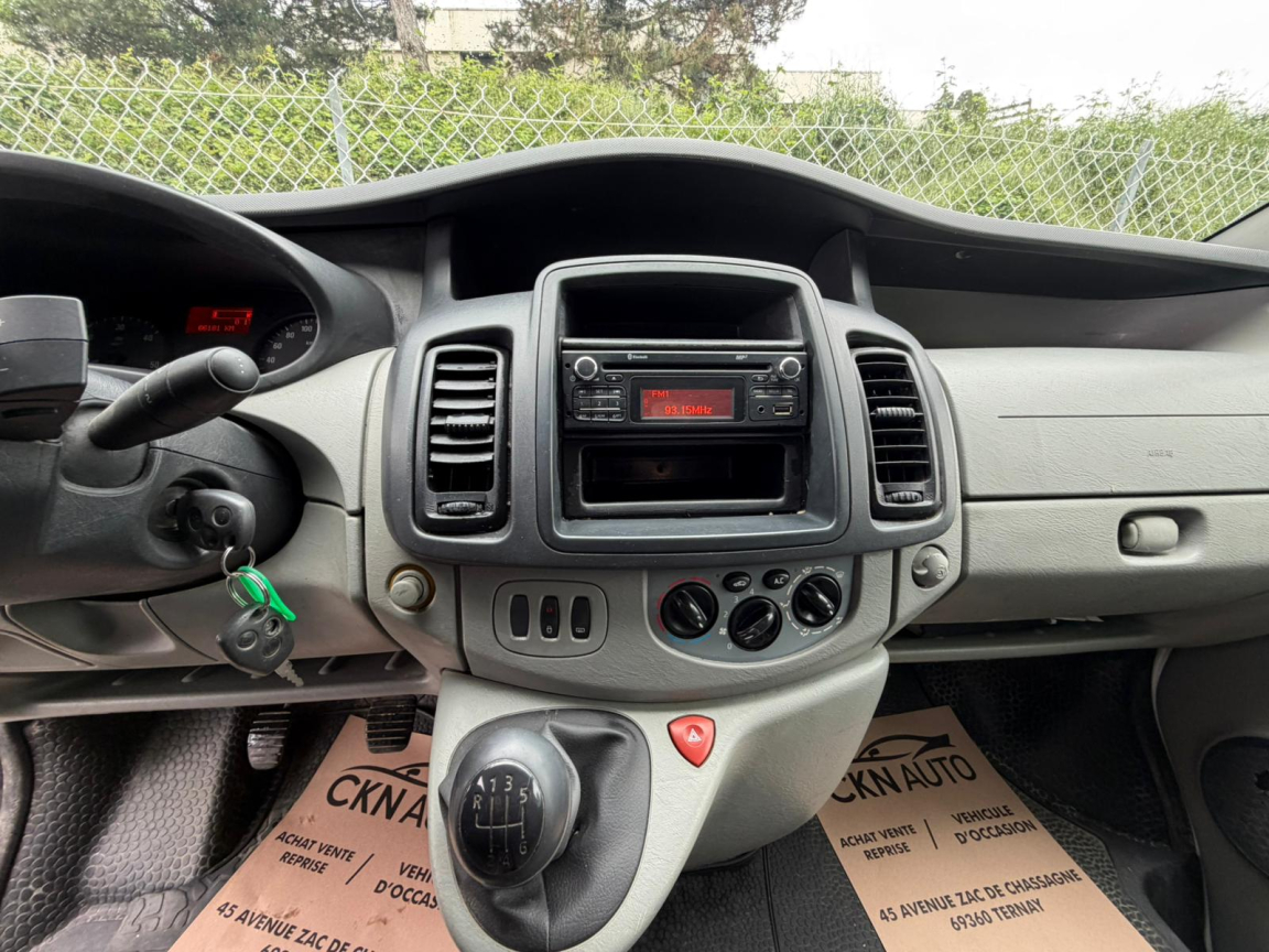 OPEL VIVARO - vue 1