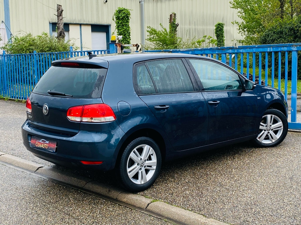 VOLKSWAGEN GOLF - vue 1