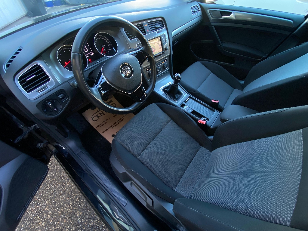 VOLKSWAGEN GOLF - vue 1